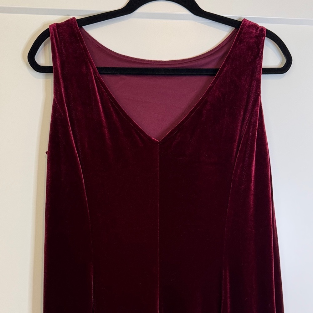 A. Byer Vintage Burgundy Velvet Sleeveless Dress with Handkerchief Hem - Picture 3 of 11